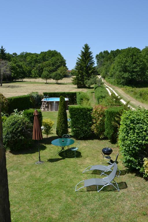 Studio De Charme Abelia Guest House Saint-Crépin-et-Carlucet Екстериор снимка